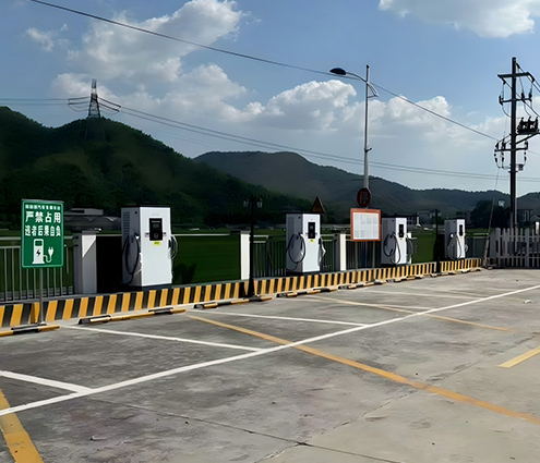 浙江杭州某地快充场站   120KW 快充桩