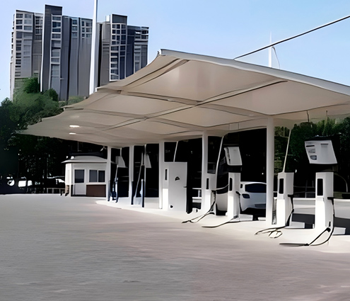 山东济南某地快充场站   480KW群充1拖8