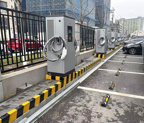 浙江杭州某地快充场站   120KW 快充桩
